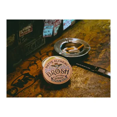 Pomadă de păr Brosh Clay Fiber 120g pentru styling și textură.